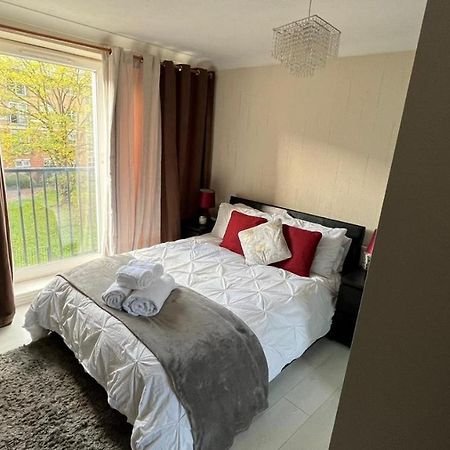 Stunning 3-Bed Apartment In Croydon Buitenkant foto
